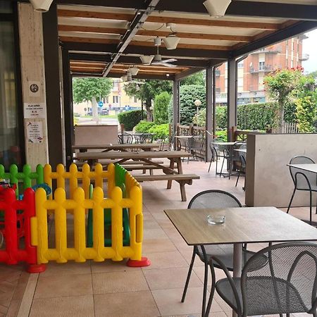 Hotel Bel Sito Peschiera Пескьера-дель-Гарда Экстерьер фото