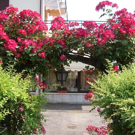 Hotel Bel Sito Peschiera Пескьера-дель-Гарда Экстерьер фото