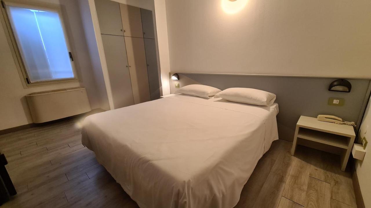 Hotel Bel Sito Peschiera Пескьера-дель-Гарда Экстерьер фото