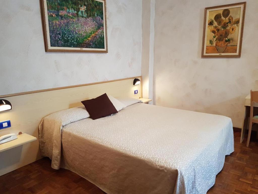 Hotel Bel Sito Peschiera Пескьера-дель-Гарда Экстерьер фото