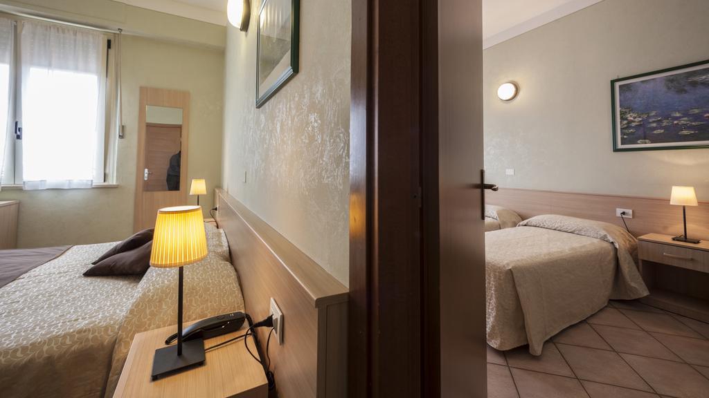 Hotel Bel Sito Peschiera Пескьера-дель-Гарда Экстерьер фото