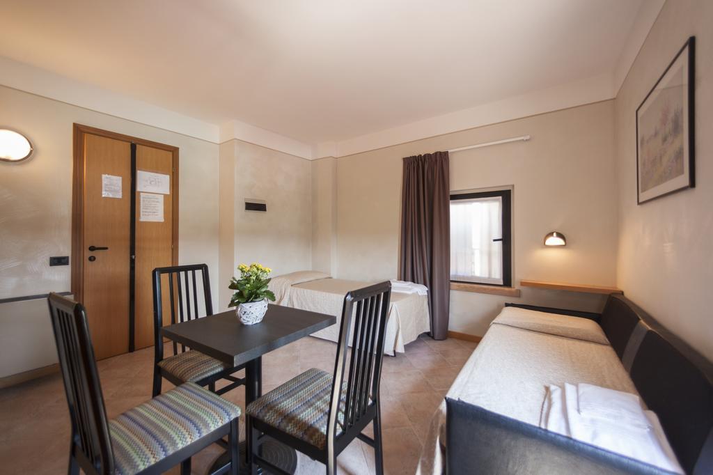 Hotel Bel Sito Peschiera Пескьера-дель-Гарда Номер фото