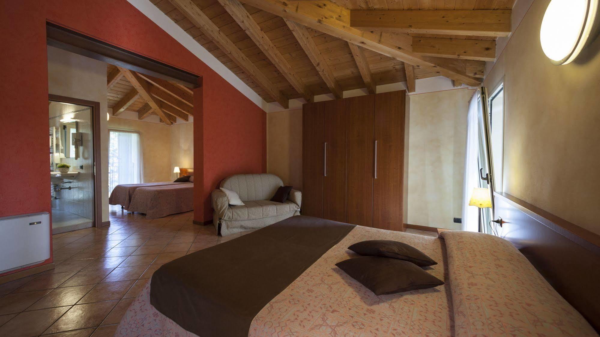 Hotel Bel Sito Peschiera Пескьера-дель-Гарда Экстерьер фото